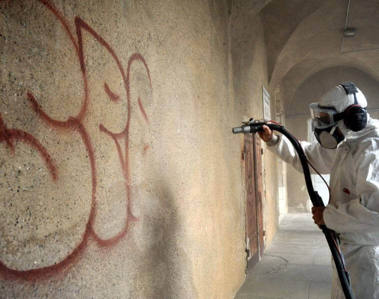 Le nettoyage des tags et des graffitis